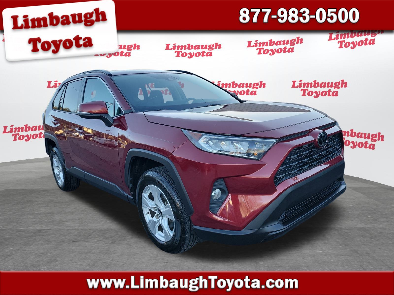 2021 Toyota RAV4 XLE's photo