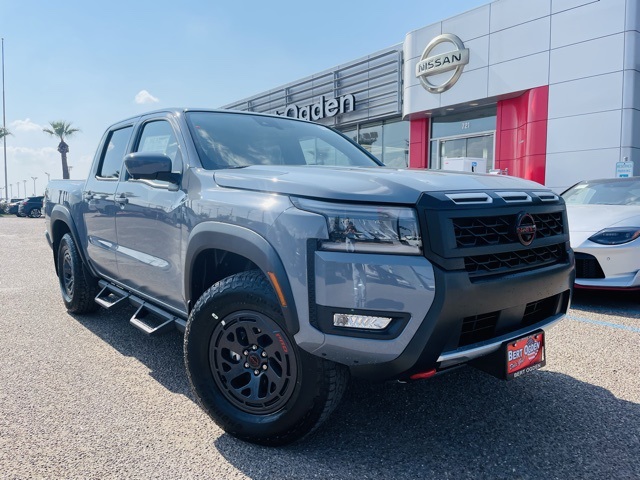 2026 Nissan Frontier PRO-X's photo