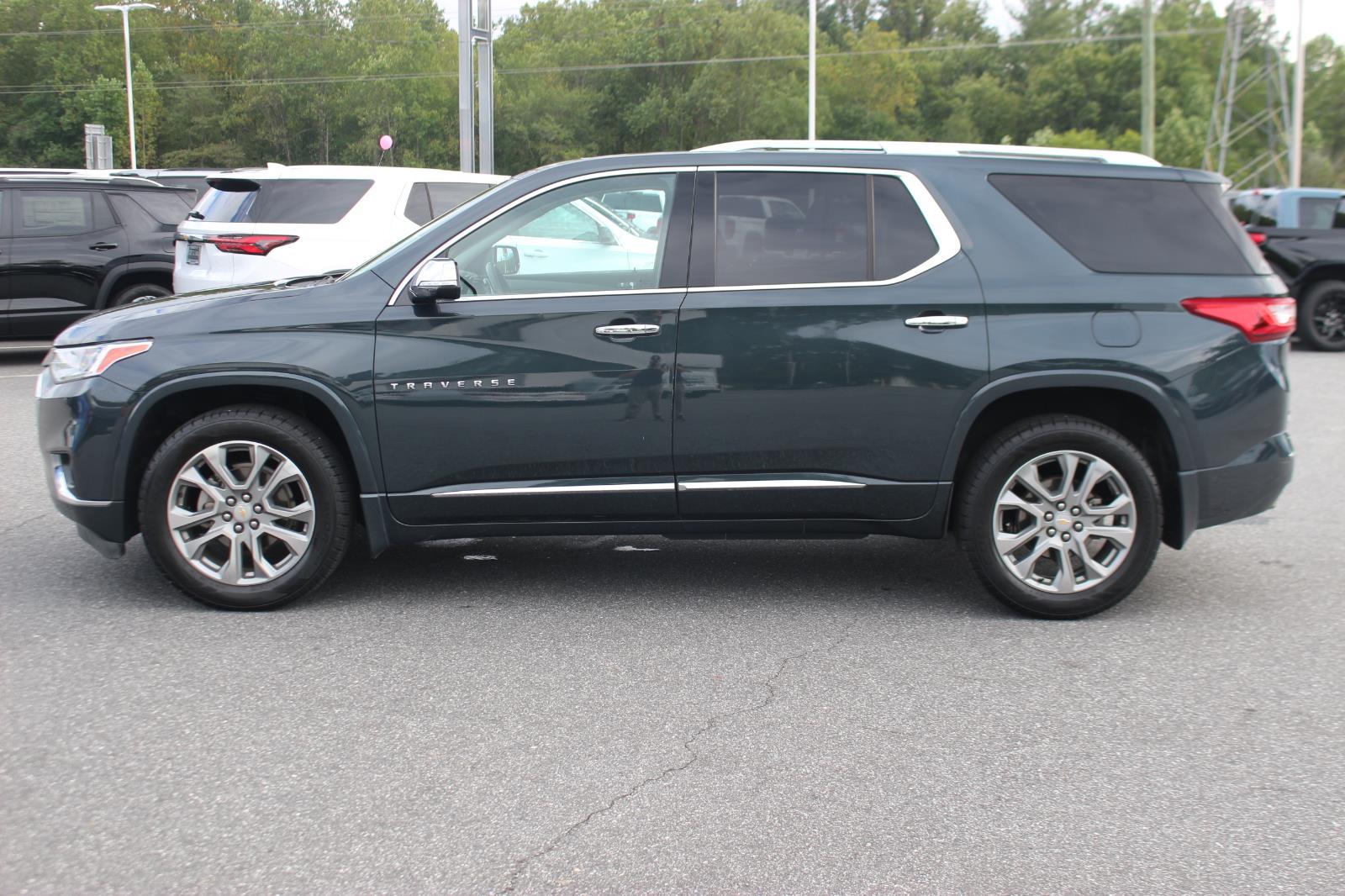 2019 Chevrolet Traverse Premier photo 3