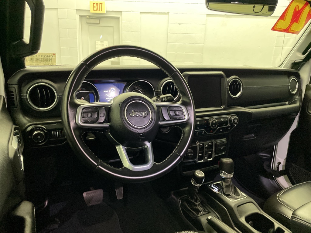2022 Jeep Wrangler Unlimited Sahara photo 10