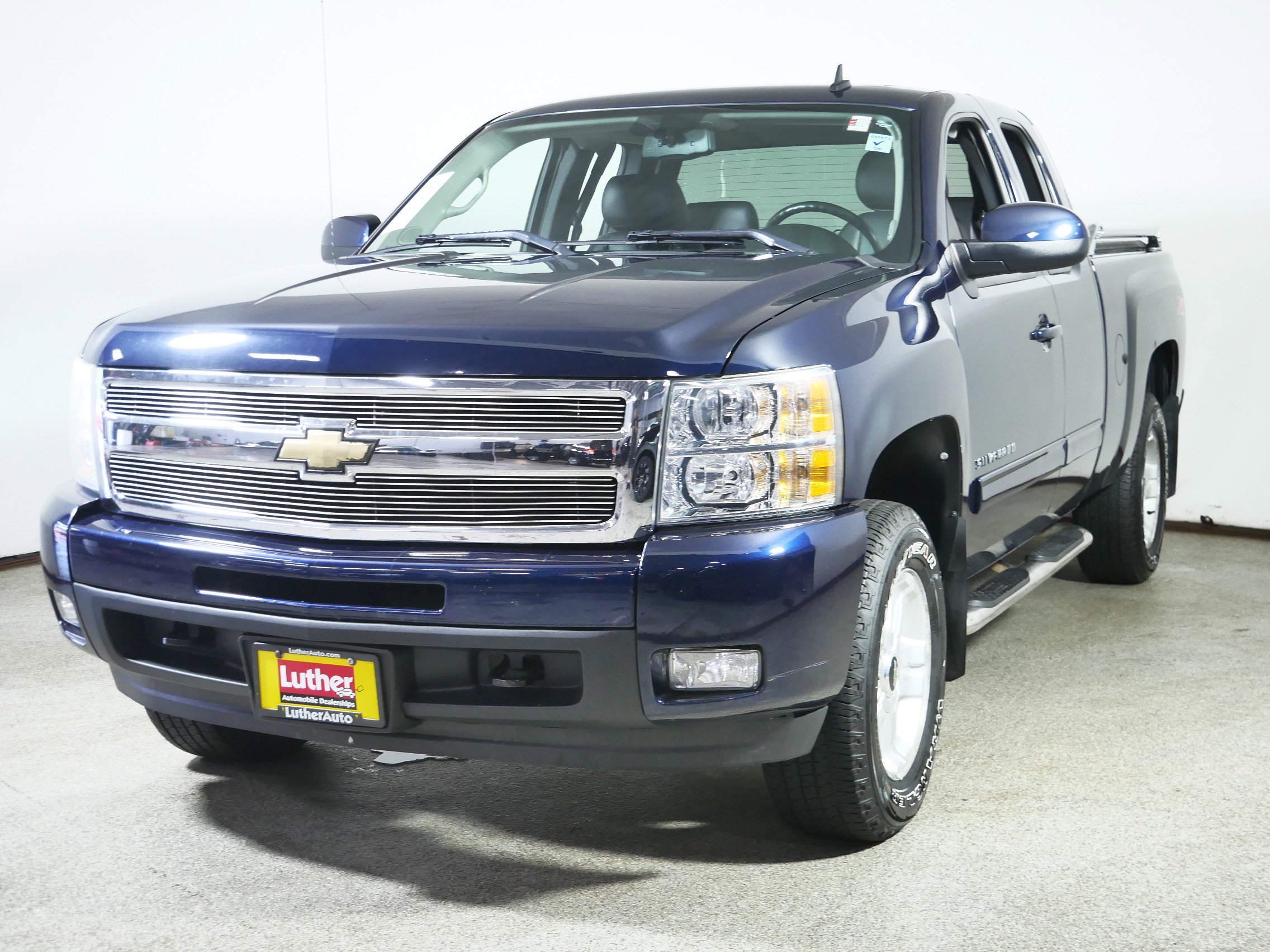 2011 Chevrolet Silverado 1500 LTZ photo 3