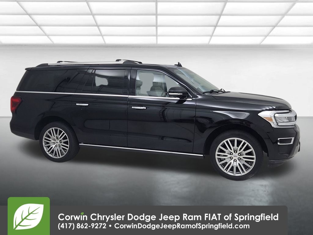 2022 Ford Expedition Limited's photo