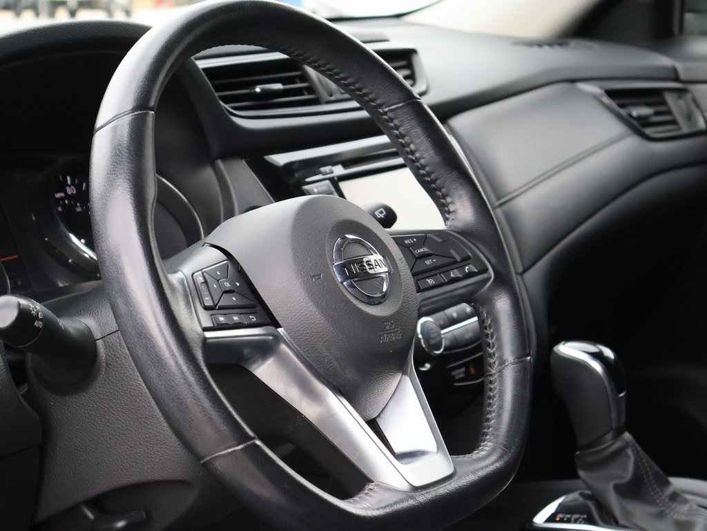 2019 Nissan Rogue SV photo 25