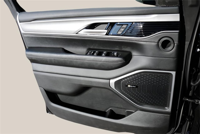 2025 Jeep Wagoneer Limited photo 10