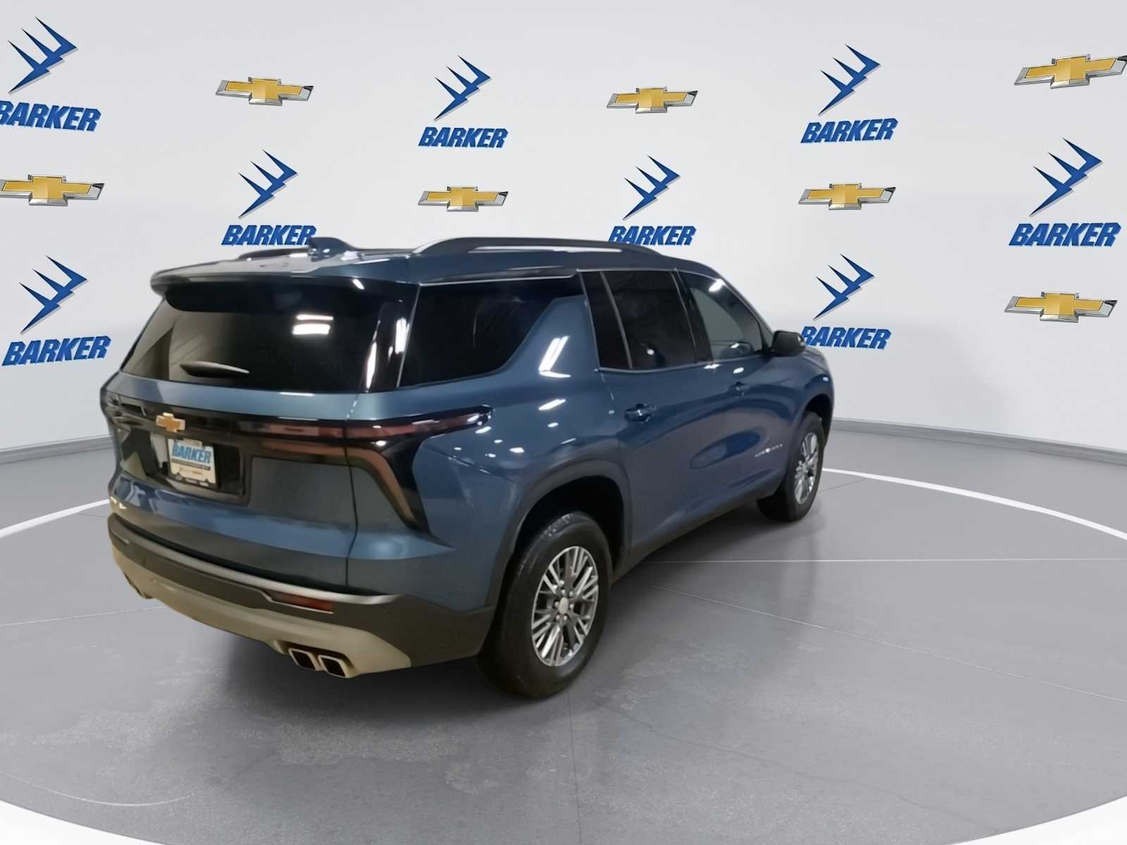 2025 Chevrolet Traverse photo 8