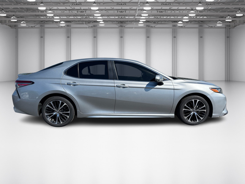 2018 Toyota Camry L photo 6