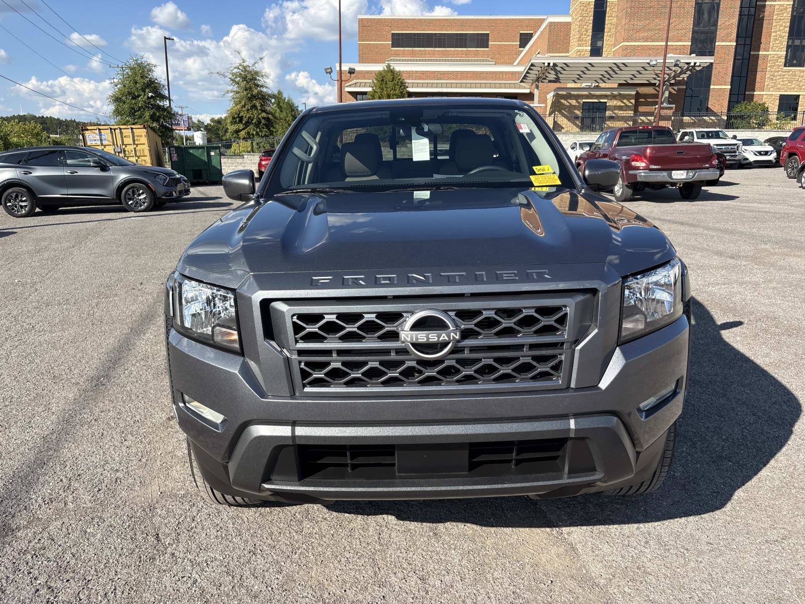 2023 Nissan Frontier SV photo 2