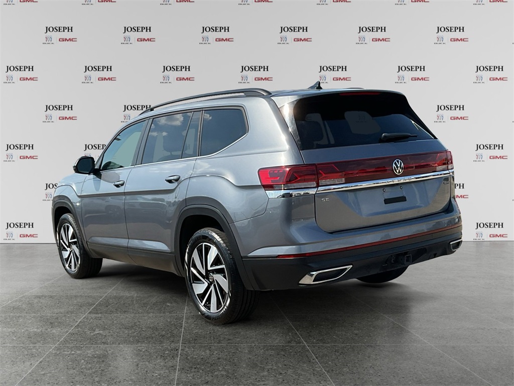 2024 Volkswagen Atlas SE Technology photo 6