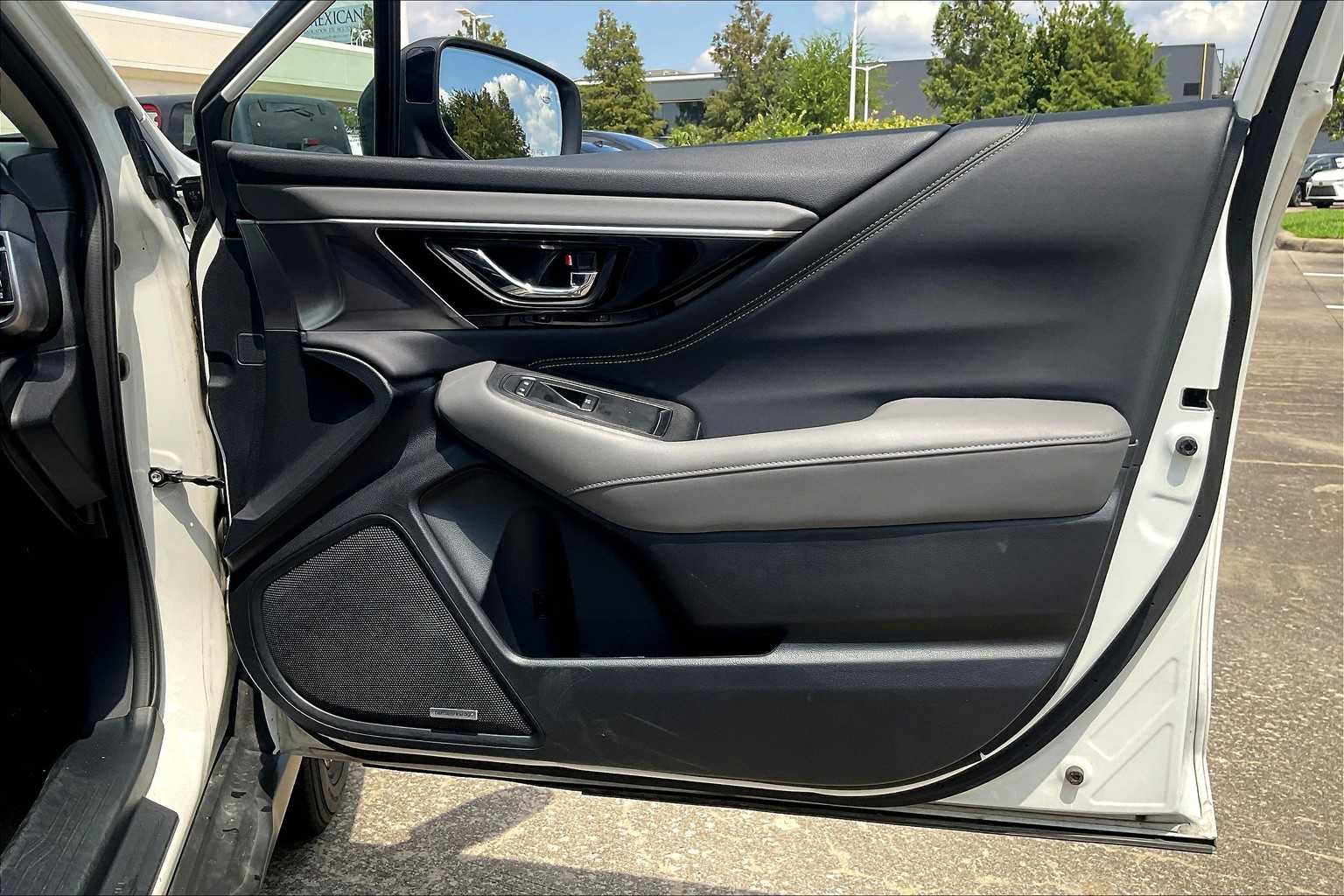 2024 Subaru Outback Onyx Edition photo 20