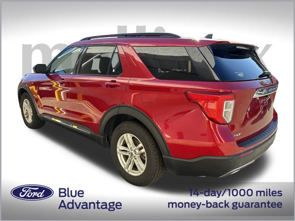 2023 Ford Explorer XLT photo 2