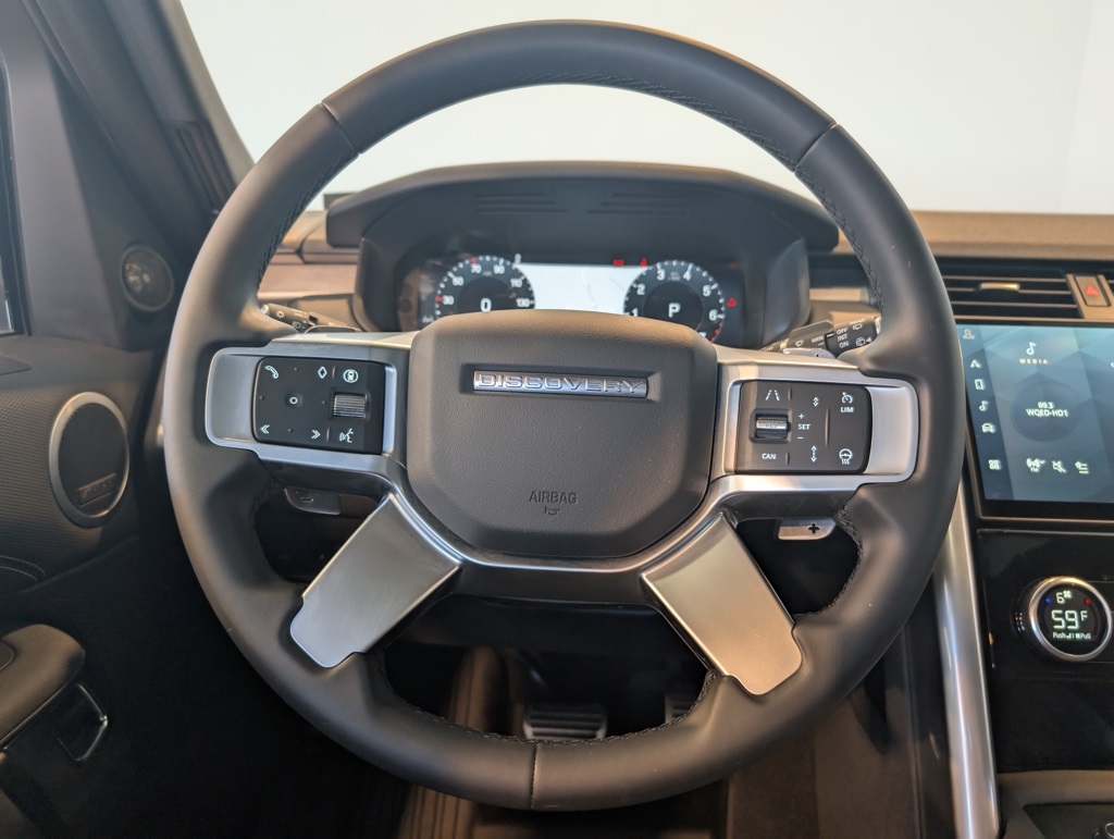 2025 Land Rover Discovery SE photo 14