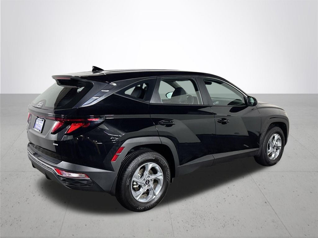 2023 Hyundai Tucson SE photo 2