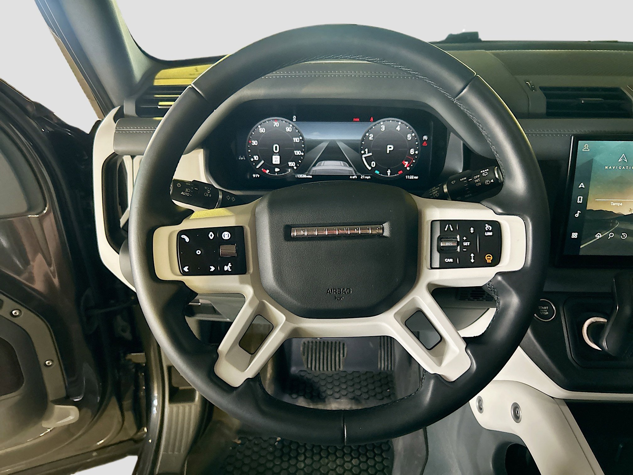 2025 Land Rover Defender 110 S photo 26