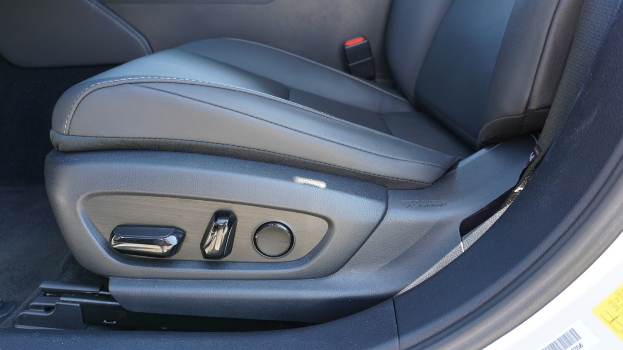 2023 Lexus ES 350 photo 22