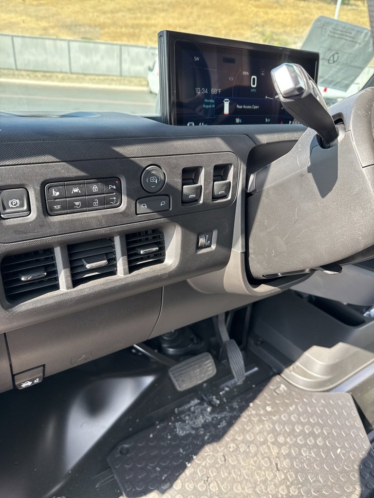 2025 Chevrolet BrightDrop 400 photo 14