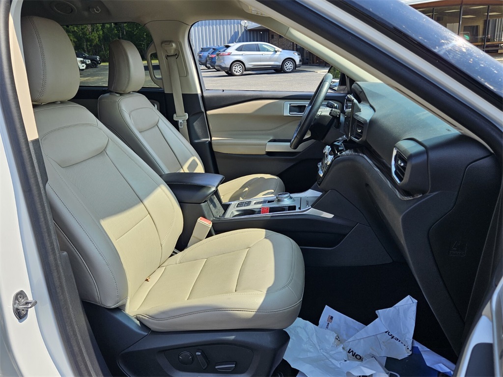 2022 Ford Explorer Limited photo 16