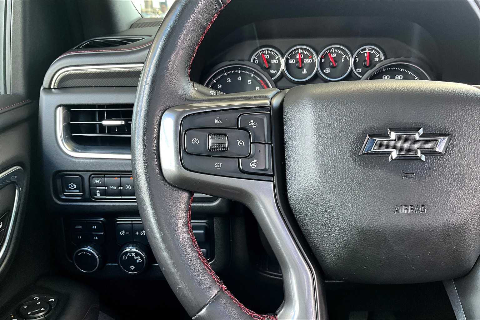 2021 Chevrolet Suburban RST photo 19