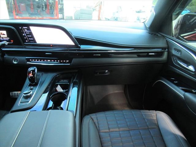 2023 Cadillac Escalade photo 15