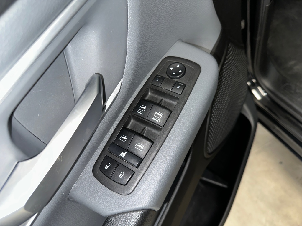 2022 Ram 1500 Big Horn photo 3