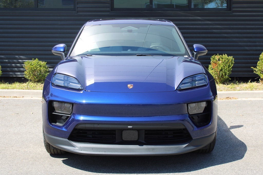 2025 Porsche Macan Electric photo 9
