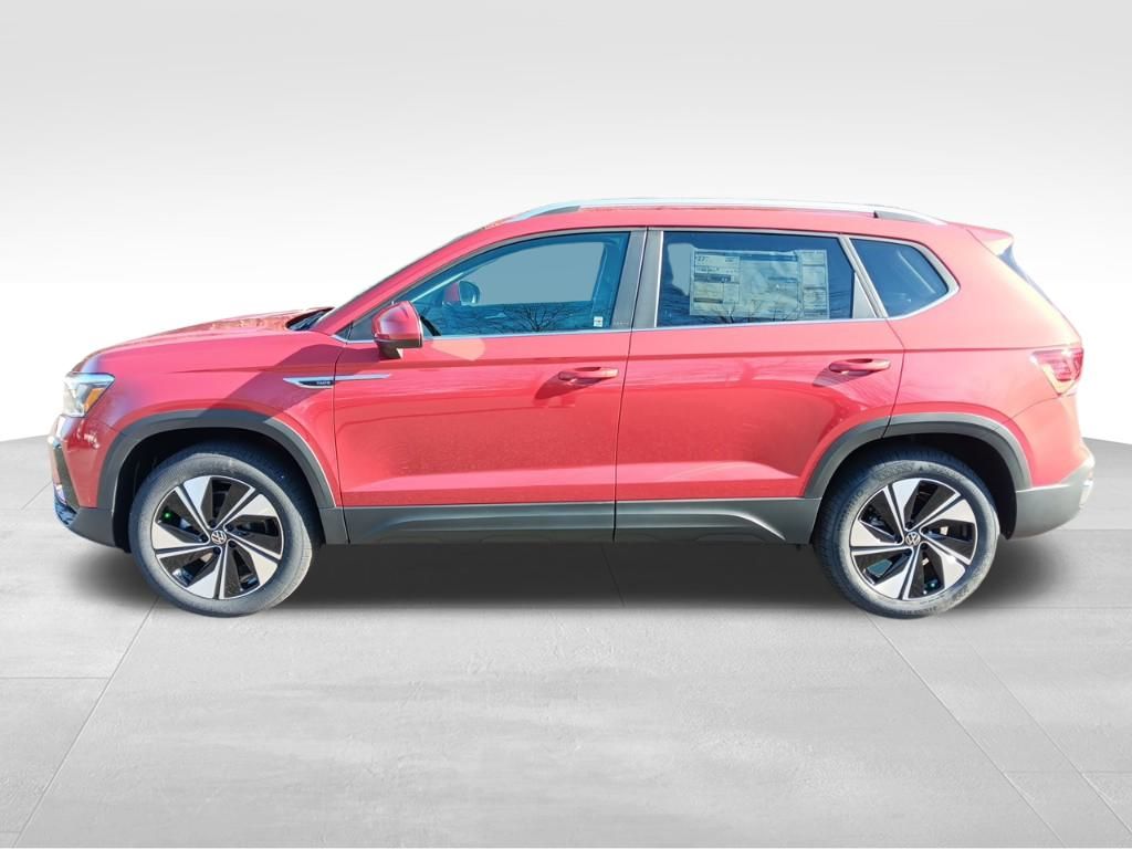 2024 Volkswagen Taos SE photo 2