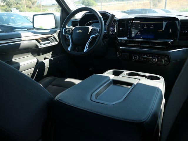 2025 Chevrolet Silverado 1500 LT photo 21