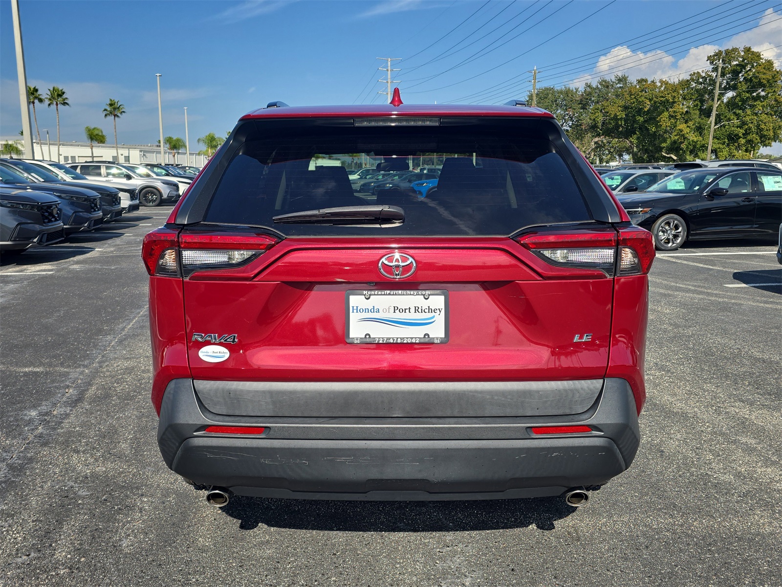 2019 Toyota RAV4 LE photo 4