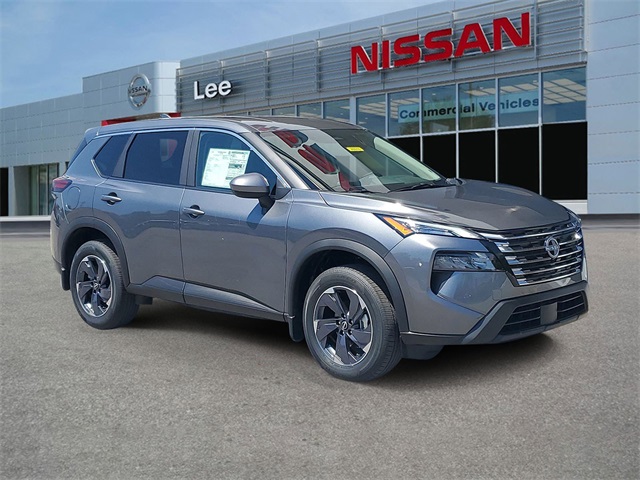 2026 Nissan Rogue SV's photo