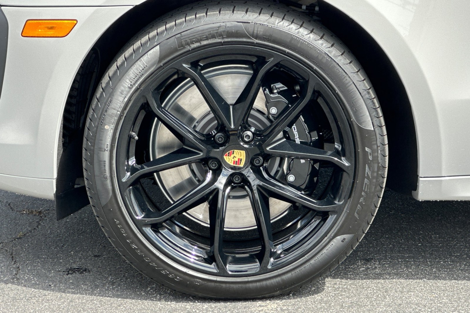 2025 Porsche Macan GTS photo 27