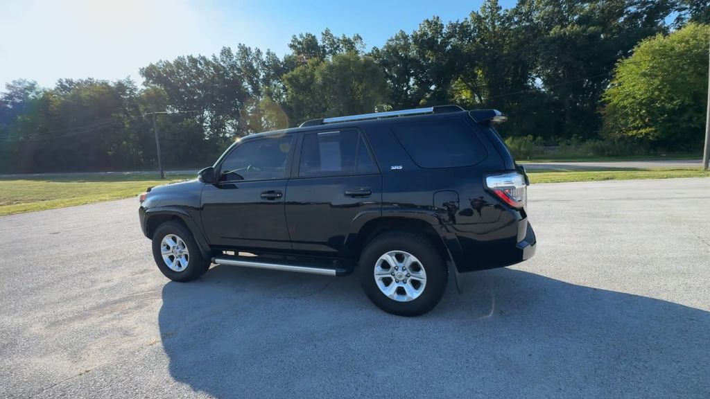 2019 Toyota 4Runner SR5 Premium photo 6