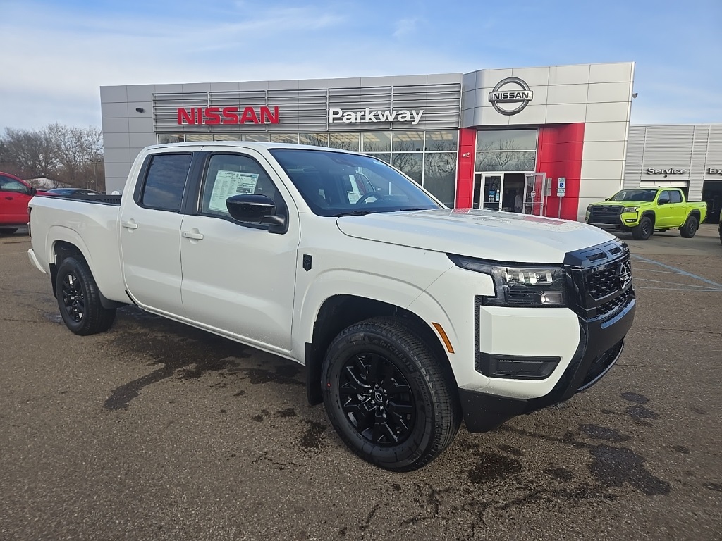 2026 Nissan Frontier SV's photo