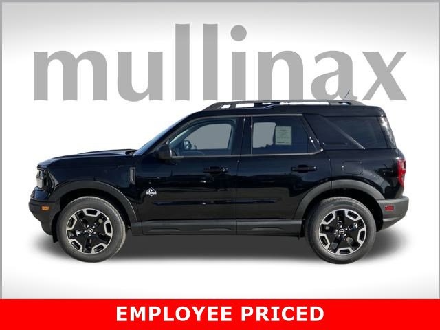 2024 Ford Bronco Sport Outer Banks photo 2