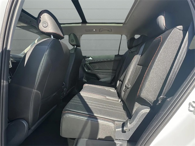 2024 Volkswagen Tiguan Wolfsburg Edition photo 18