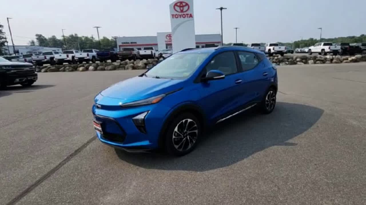 2022 Chevrolet Bolt EUV Premier photo 4