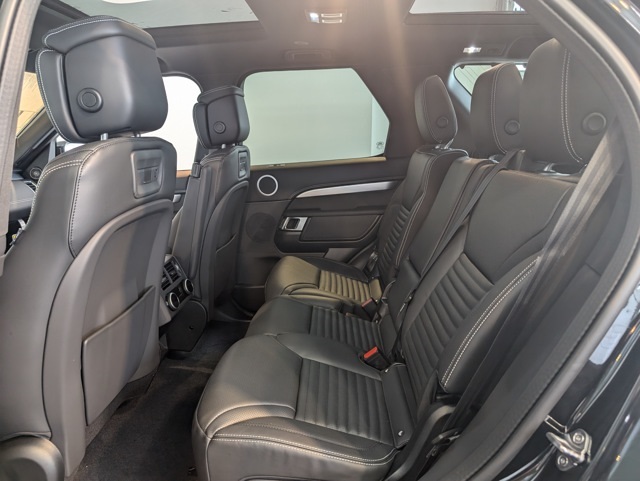 2025 Land Rover Discovery SE photo 22