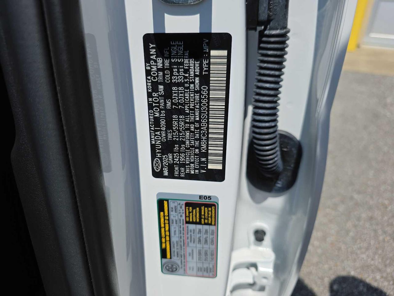 2025 Hyundai Kona SEL photo 17