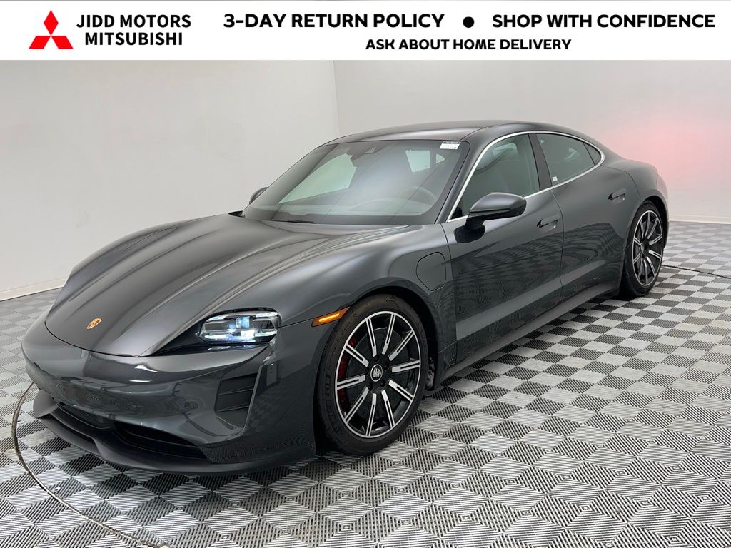 2022 Porsche Taycan S's photo