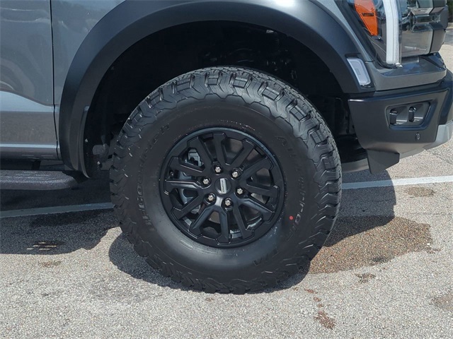 2025 Ford F-150 Raptor photo 11