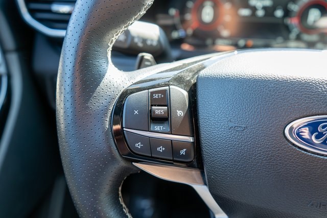 2022 Ford Explorer ST photo 13
