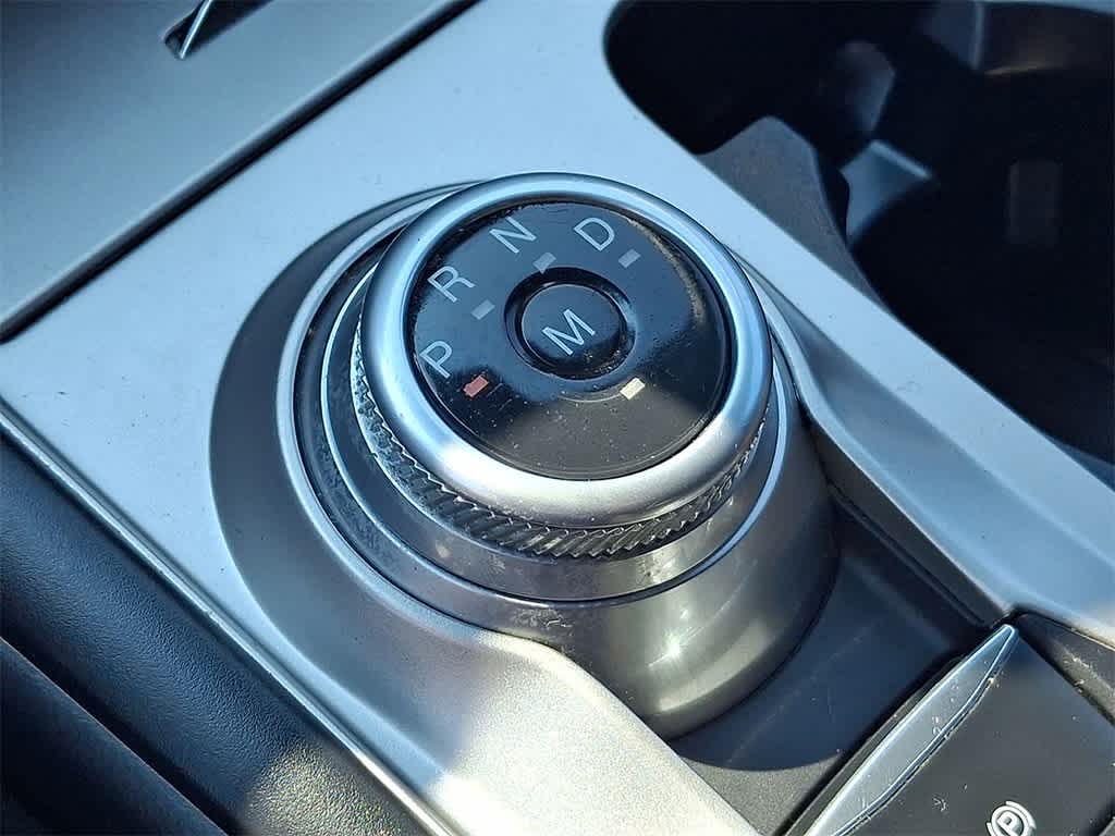 2020 Ford Explorer XLT photo 16