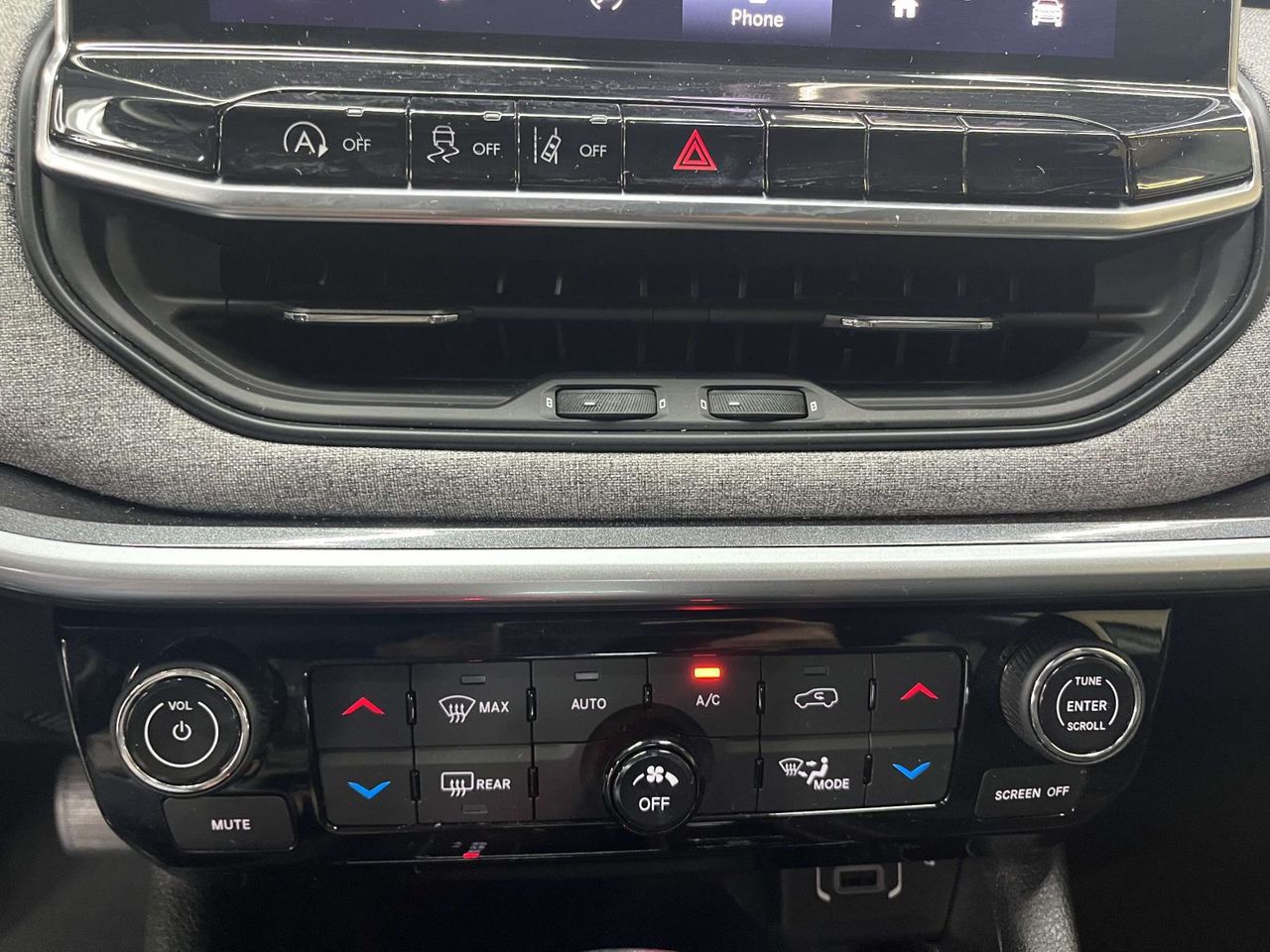 2022 Jeep Compass Latitude photo 20