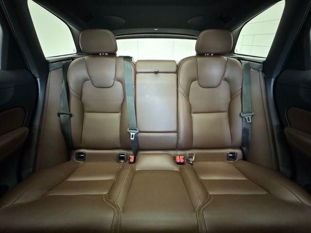 2022 Volvo XC60 B5 Inscription photo 6