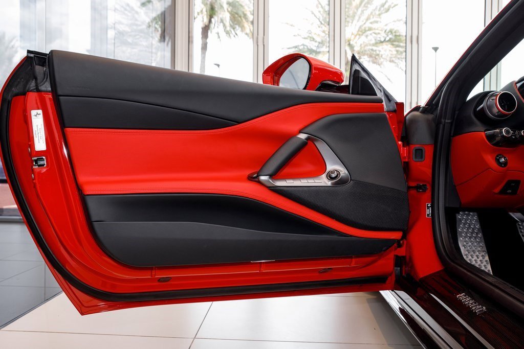 2022 Ferrari 812 GTS photo 9