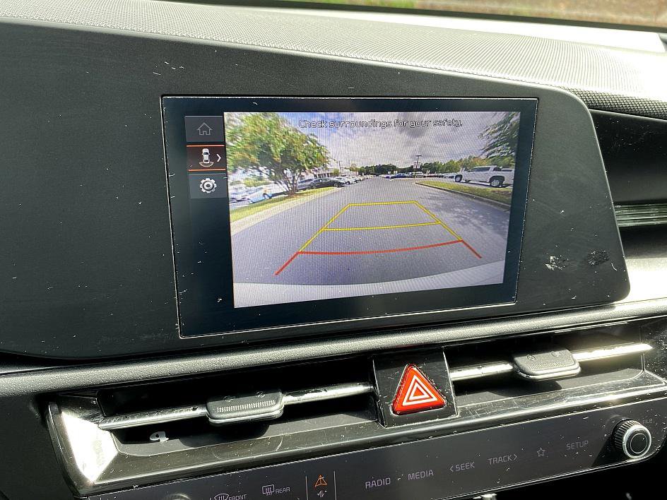 2023 Kia Niro LX photo 18