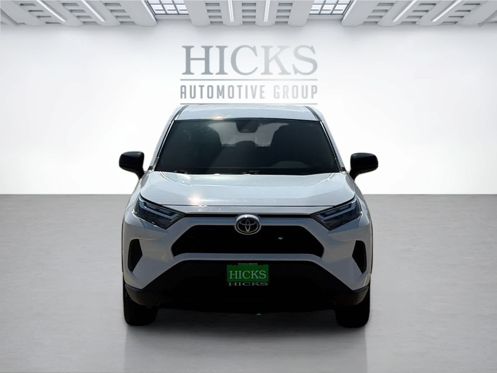 2024 Toyota RAV4 LE photo 2