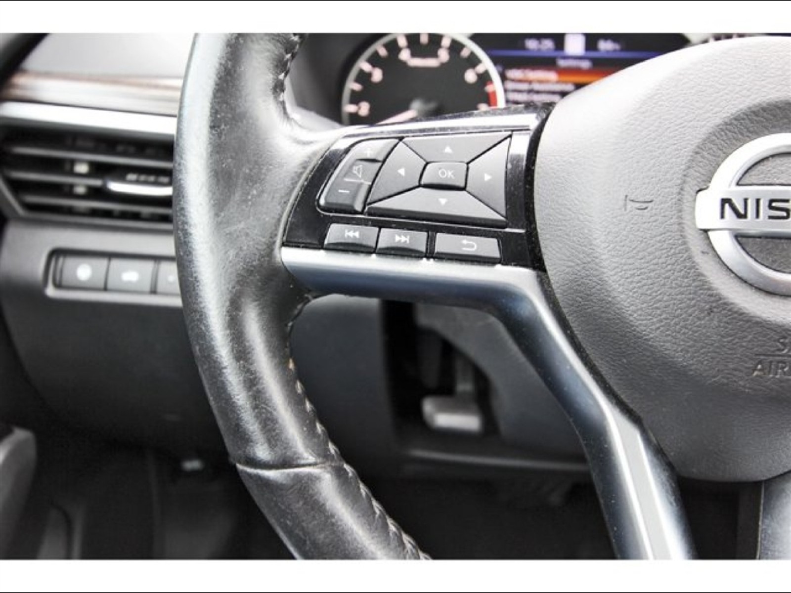 2022 Nissan Altima 2.5 SL Gray at Robbins Nissan