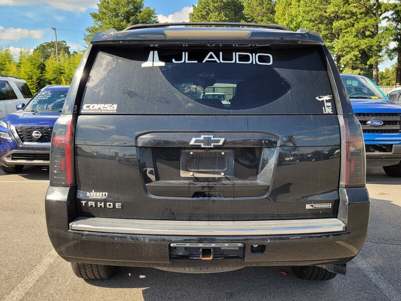 2017 Chevrolet Tahoe Premier photo 4
