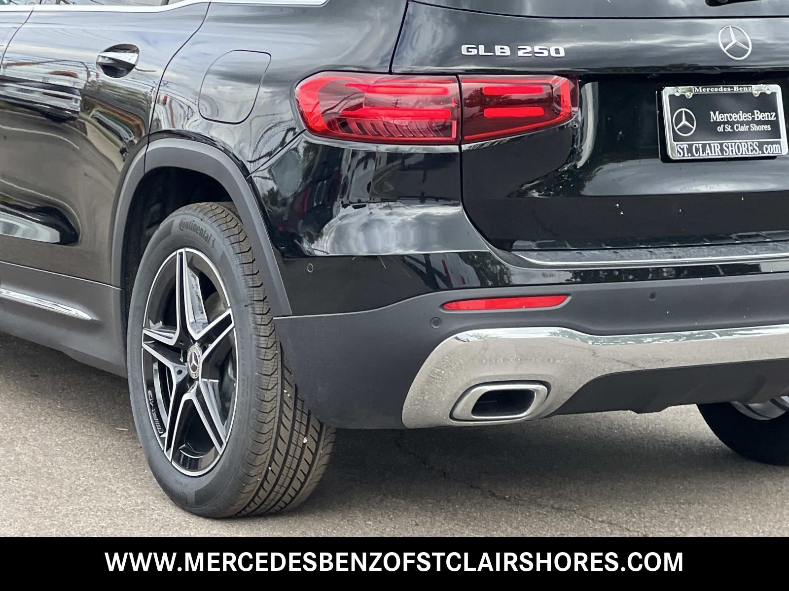 2026 Mercedes Benz GLB 250 4MATIC photo 4