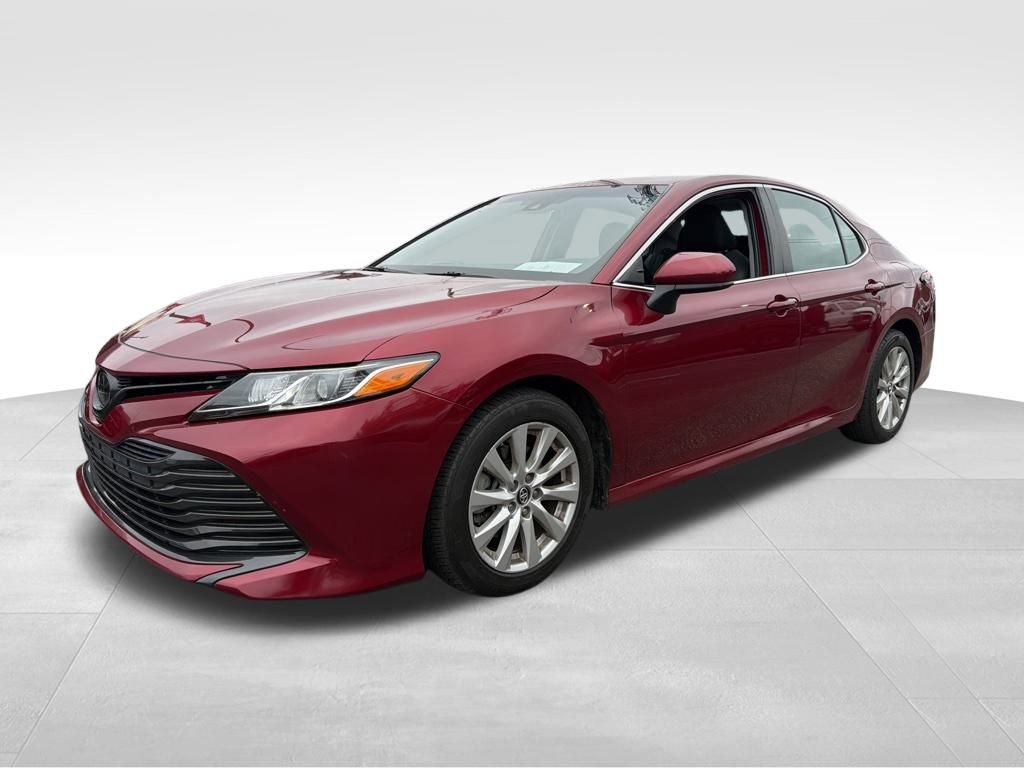 2019 Toyota Camry LE photo 3