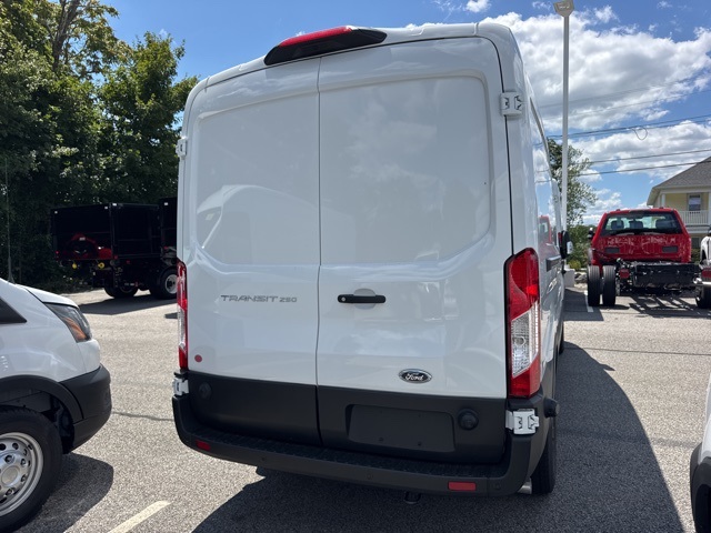 2025 Ford Transit Cargo Van photo 3